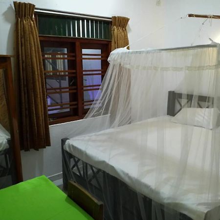 Hikkaduwa Family Inn Kültér fotó