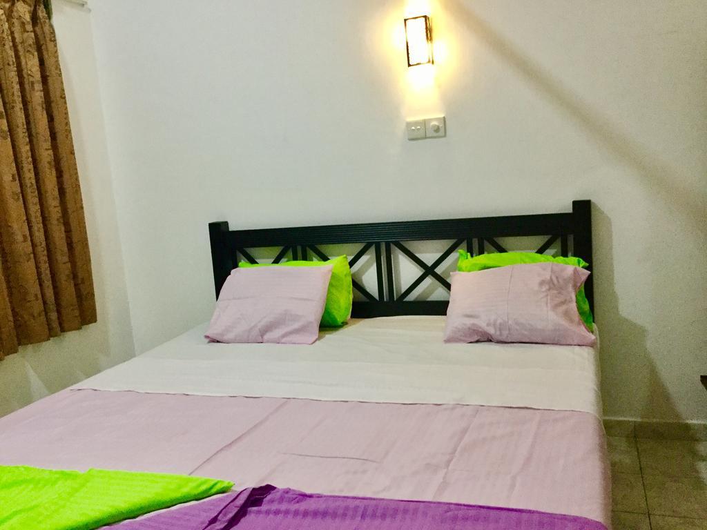 Hikkaduwa Family Inn Kültér fotó