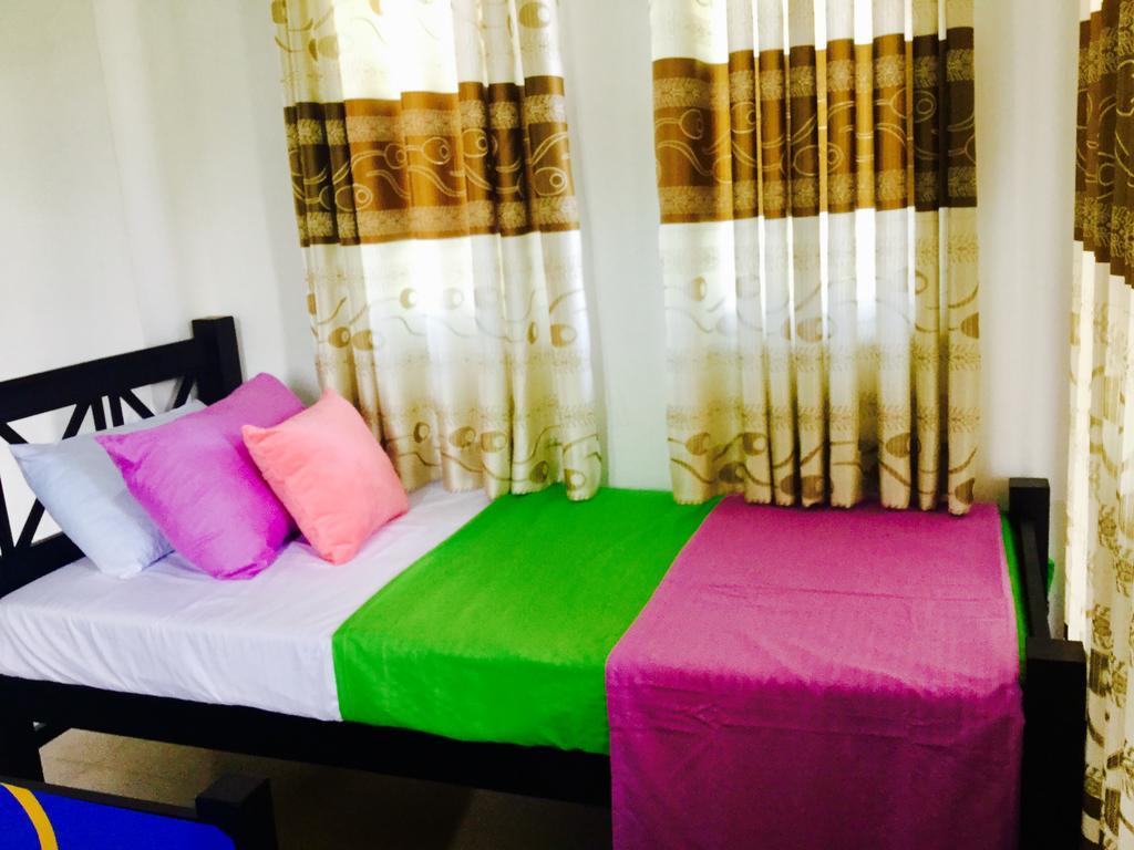 Hikkaduwa Family Inn Kültér fotó