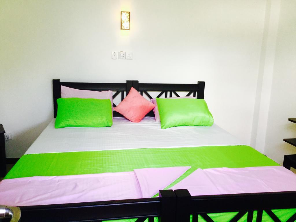Hikkaduwa Family Inn Kültér fotó