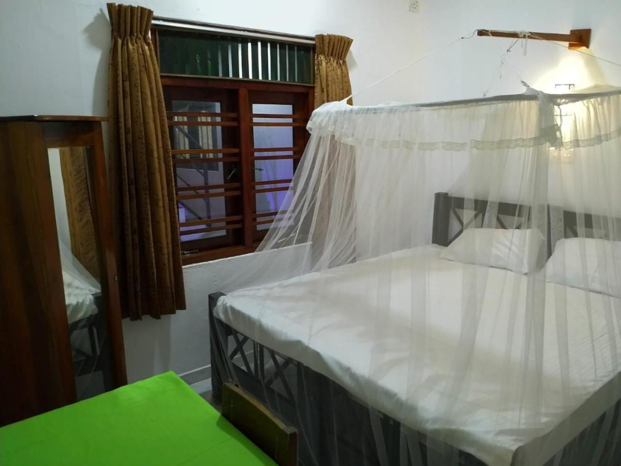 Hikkaduwa Family Inn Kültér fotó