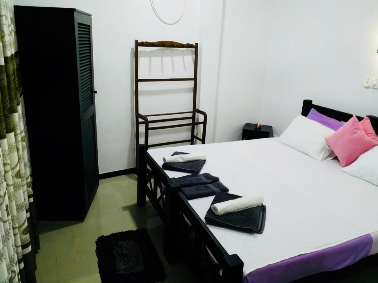 Hikkaduwa Family Inn Kültér fotó
