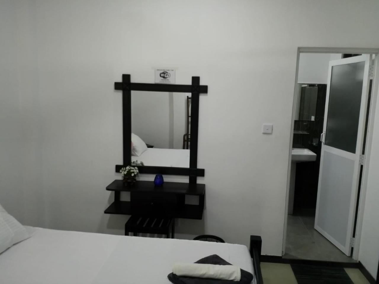 Hikkaduwa Family Inn Kültér fotó